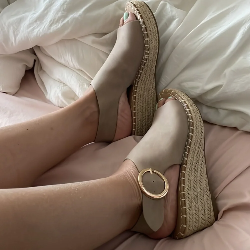 platform sandals - Picture 1 of 6